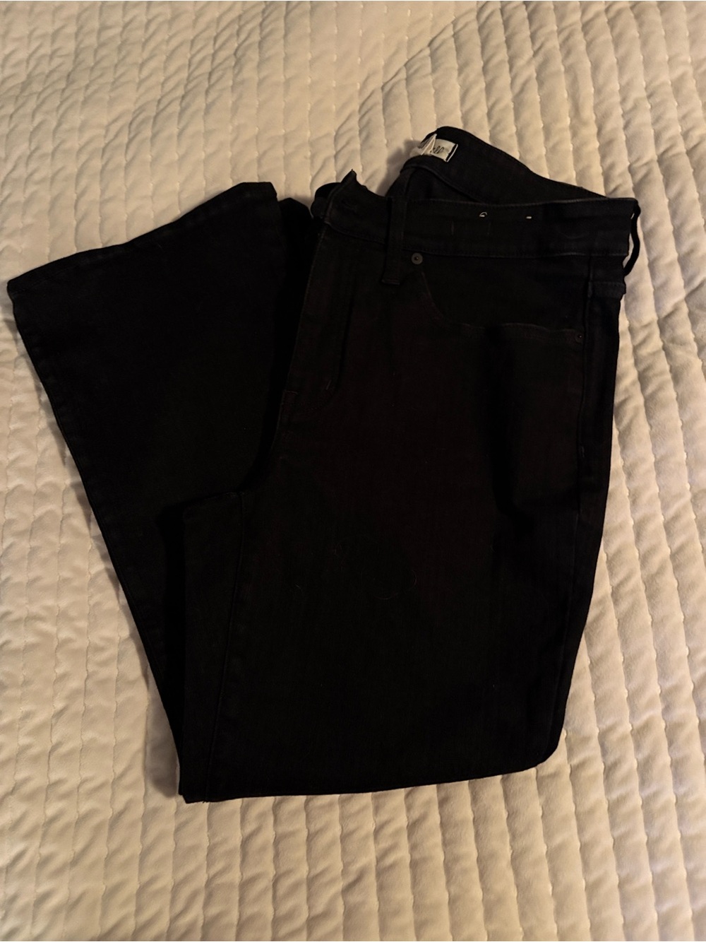 Madewell Mid Rise Kick Out Deep Black Cropped Straight Jeans